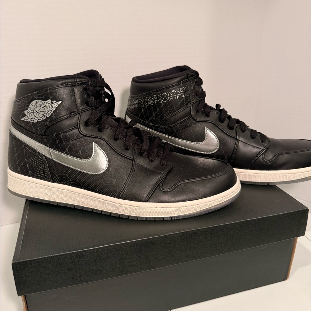 **NEW** Nike Jordan 1 Retro “All-Star”Black and Silver High-Top Sneakers